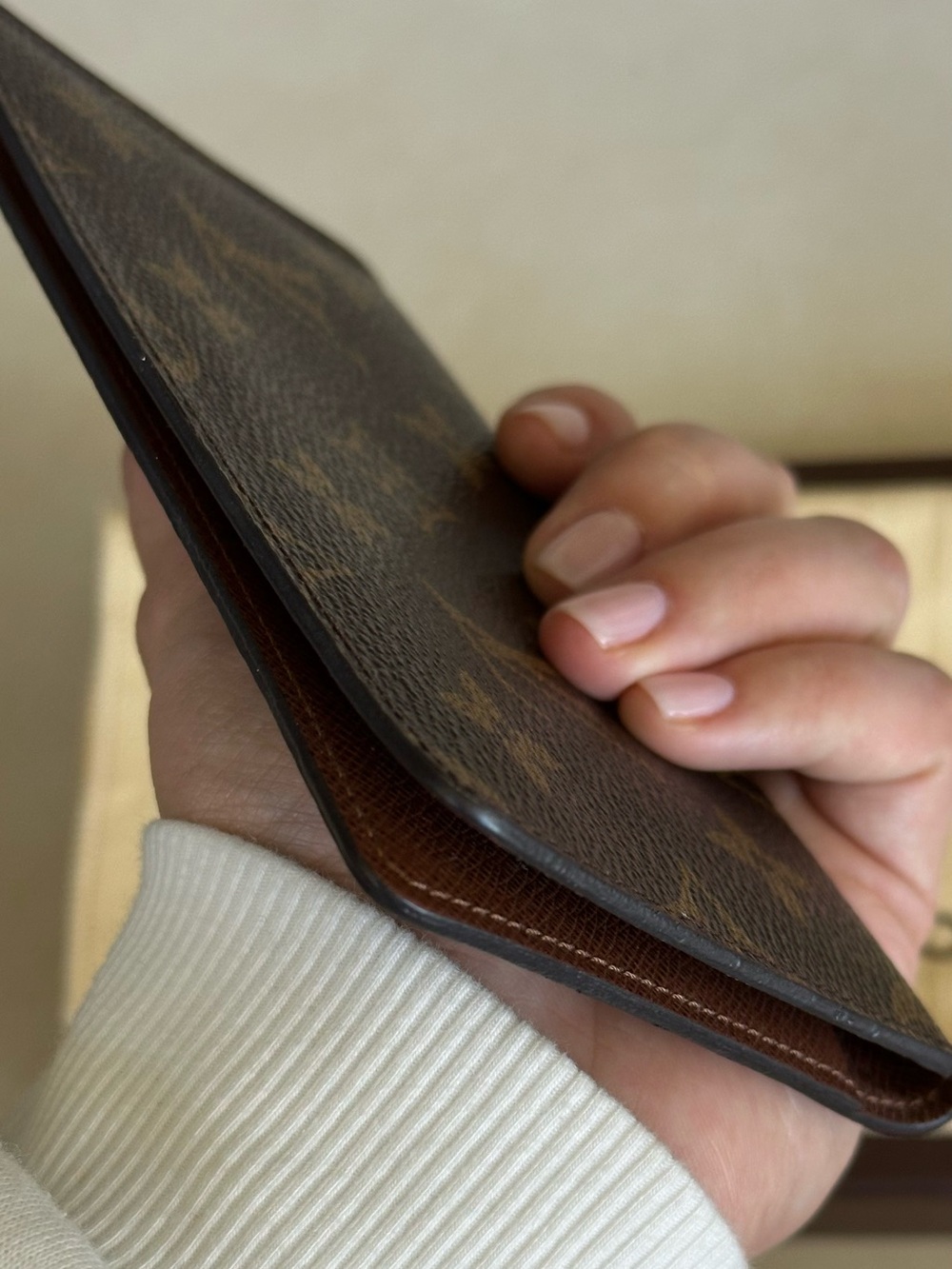 Louis Vuitton Monogram Checkbook - Picture 9 of 12